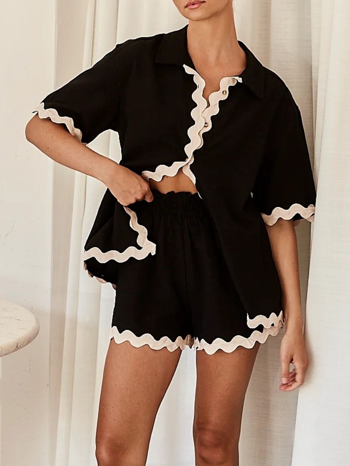 Contrast Trim Half Sleeve Top and Shorts Set